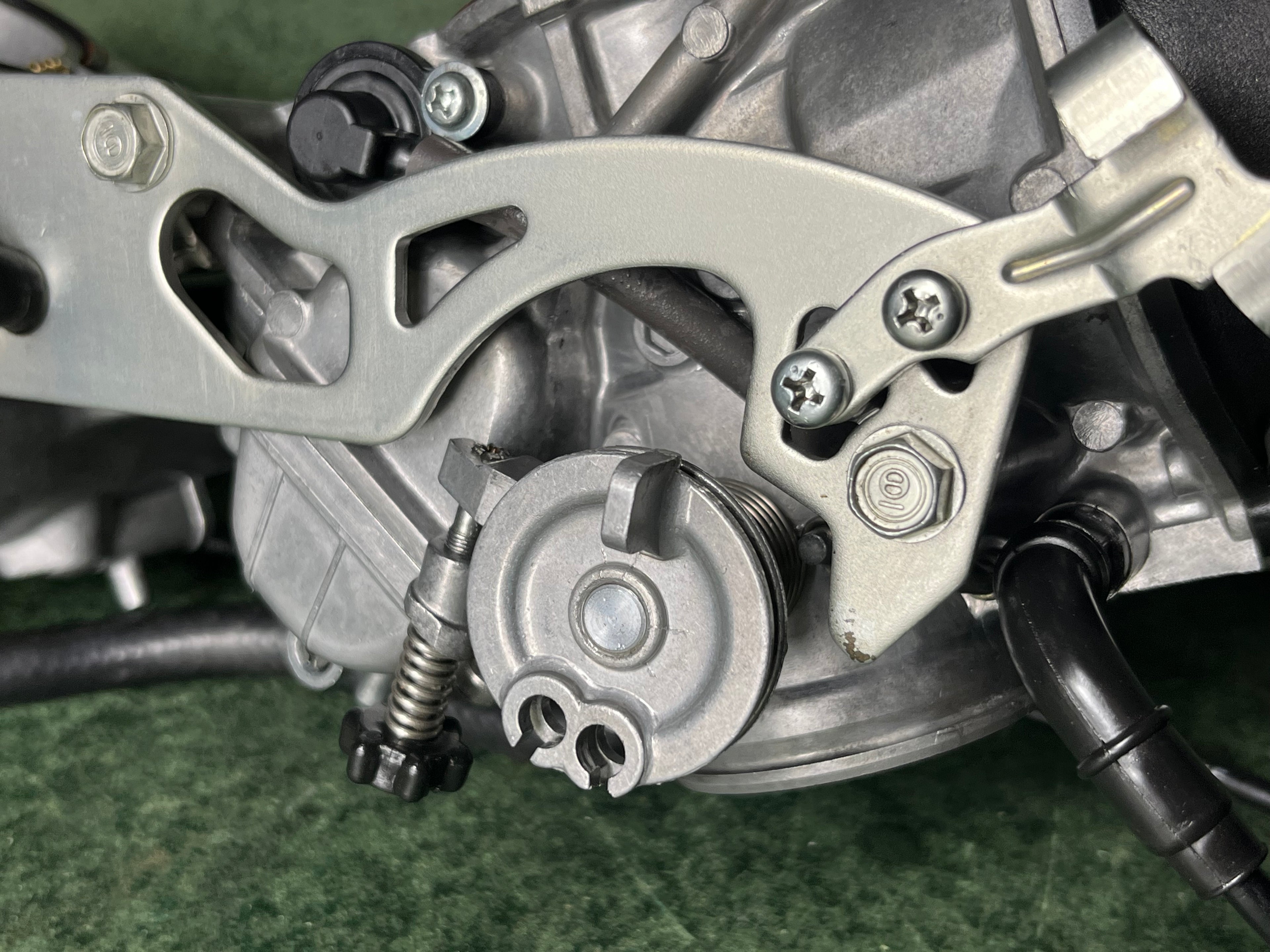 Twin Roundslide & CV Carburettors