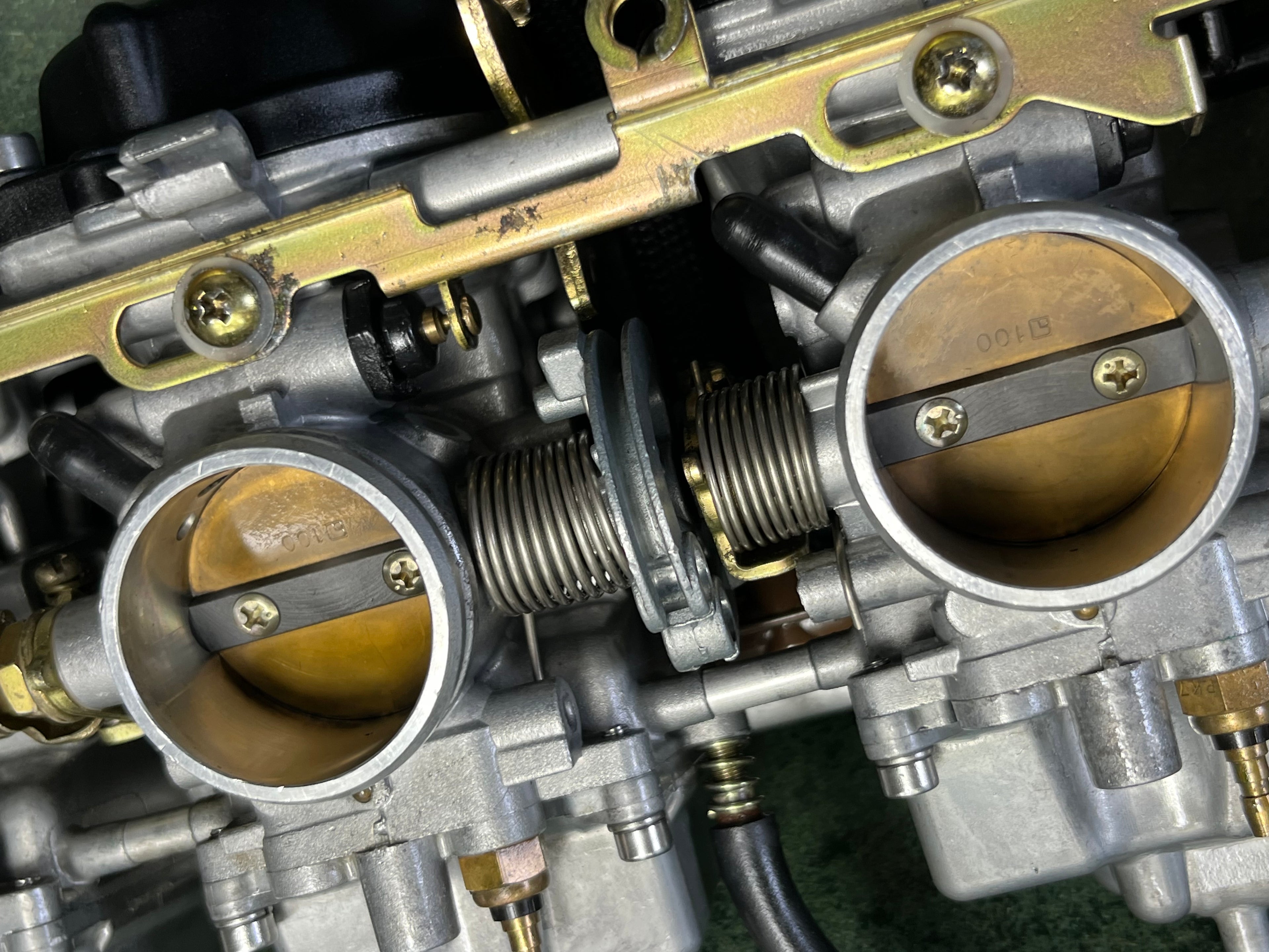 Four Bank Roundslide & CV Carburettors