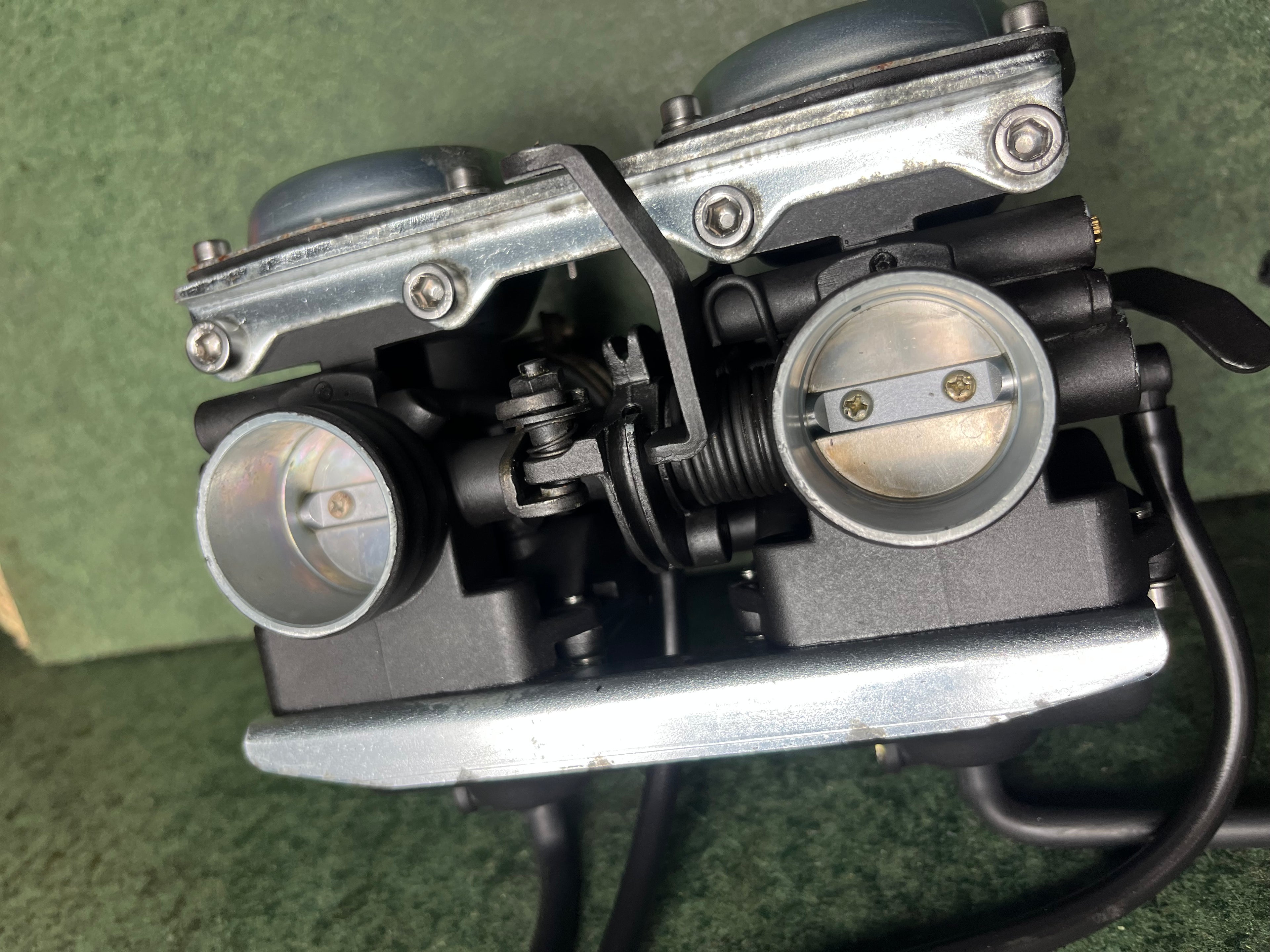Twin Roundslide & CV Carburettors