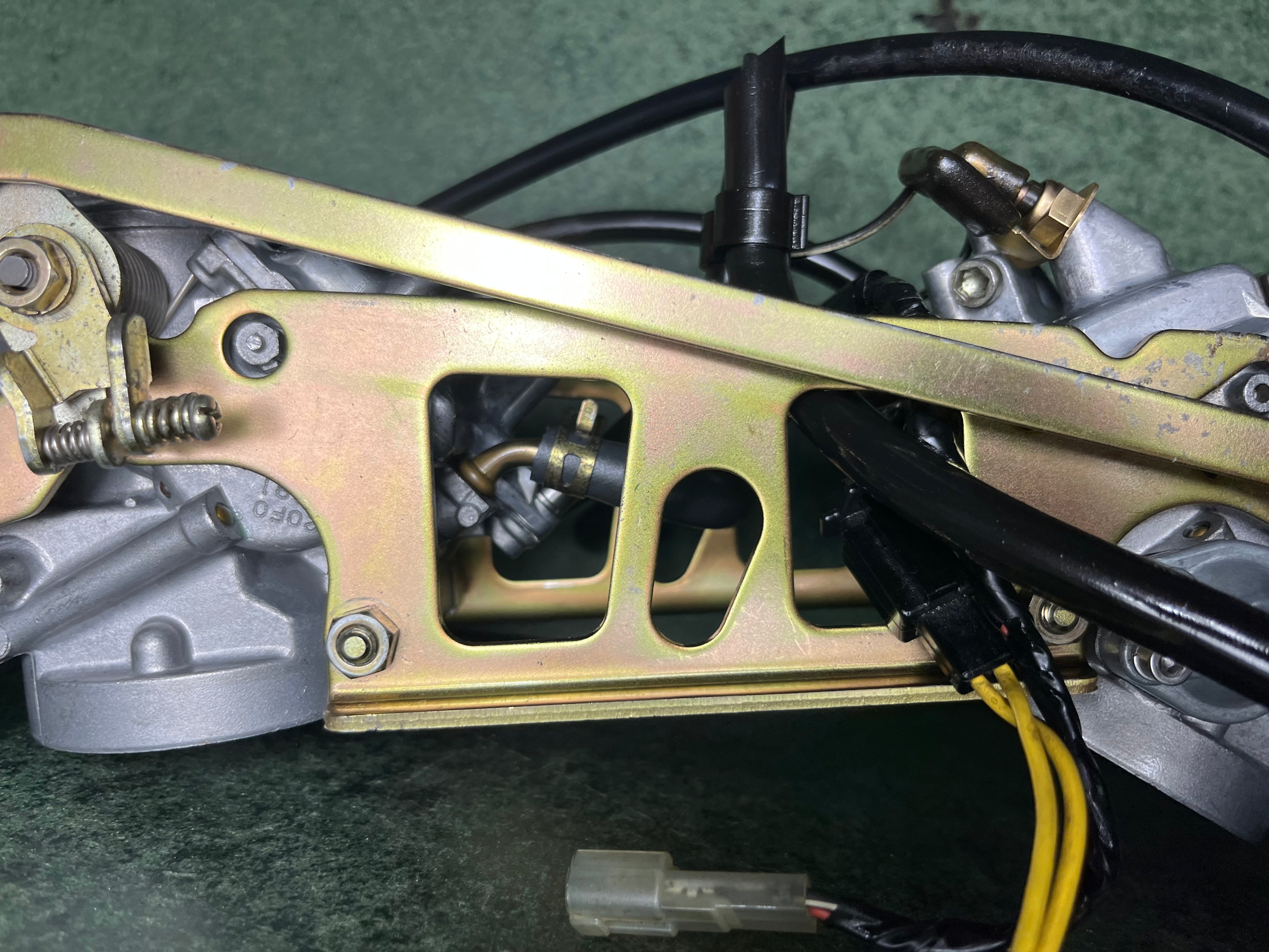 Twin Roundslide & CV Carburettors