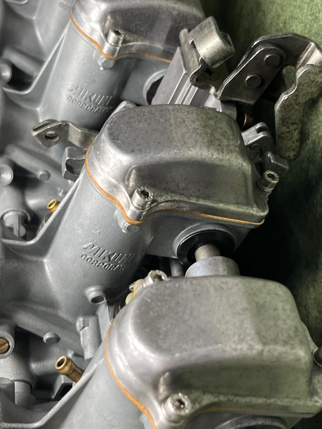 Four Bank Roundslide & CV Carburettors