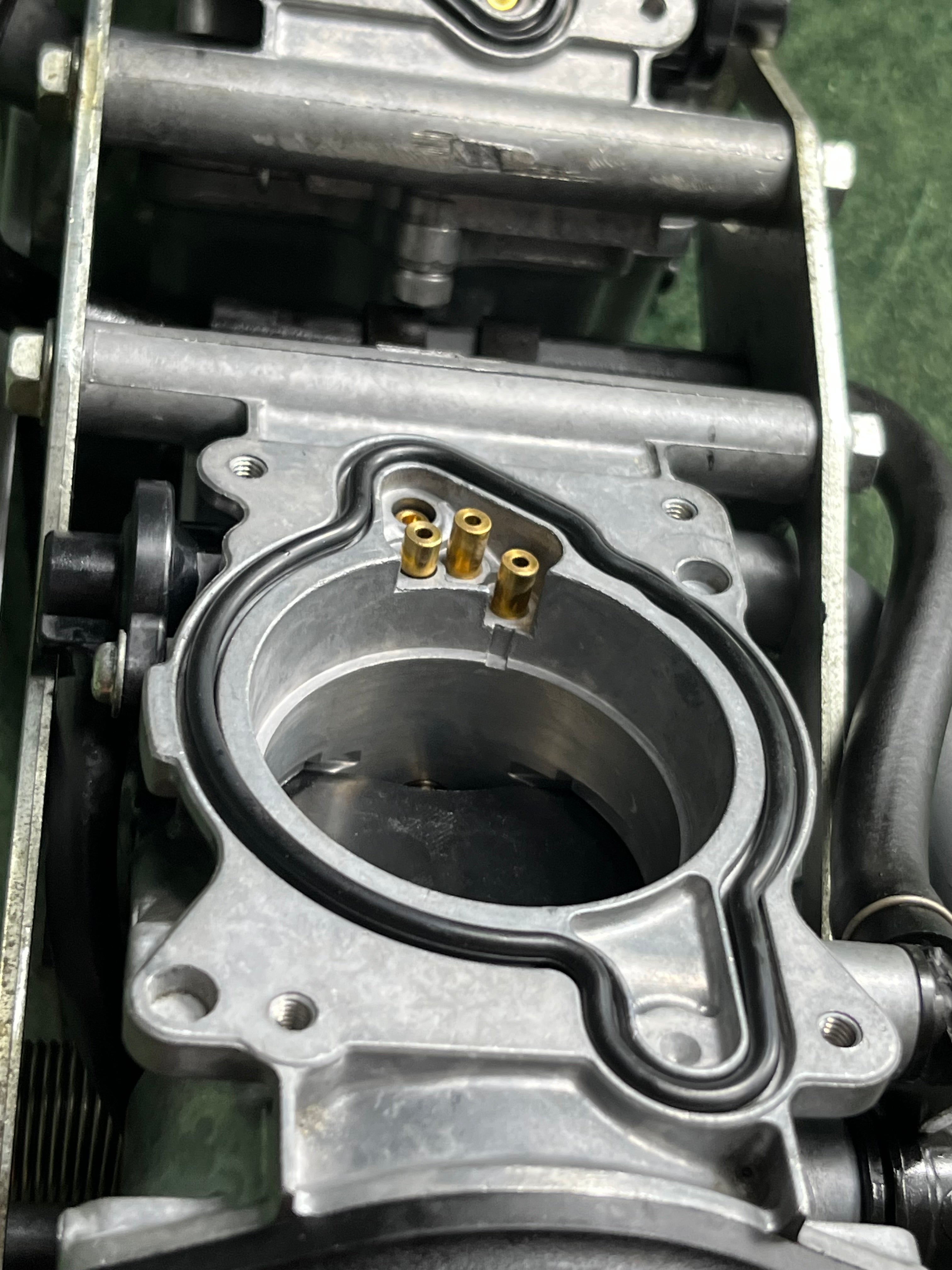Twin Roundslide & CV Carburettors
