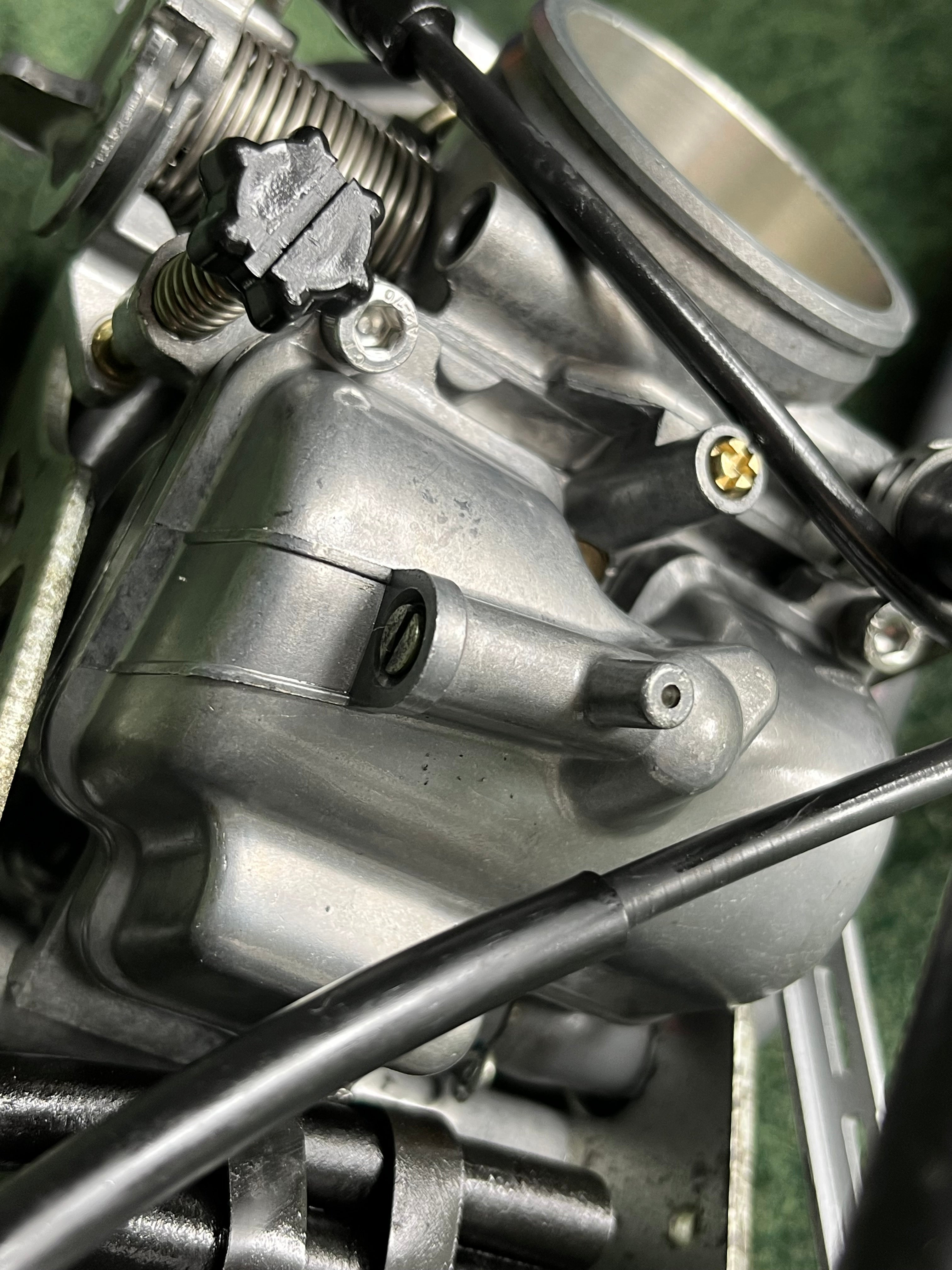 Twin Roundslide & CV Carburettors