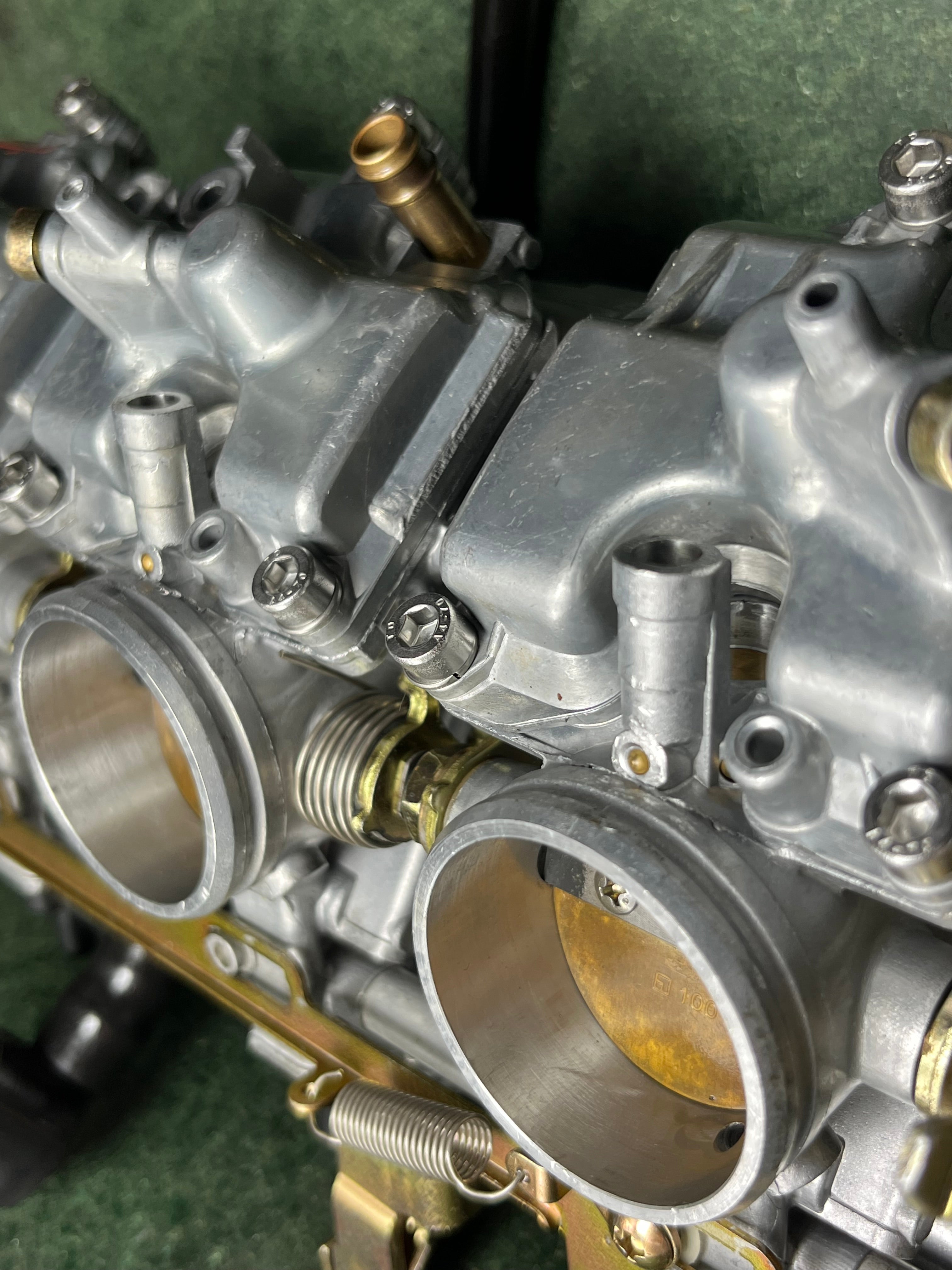 Four Bank Roundslide & CV Carburettors