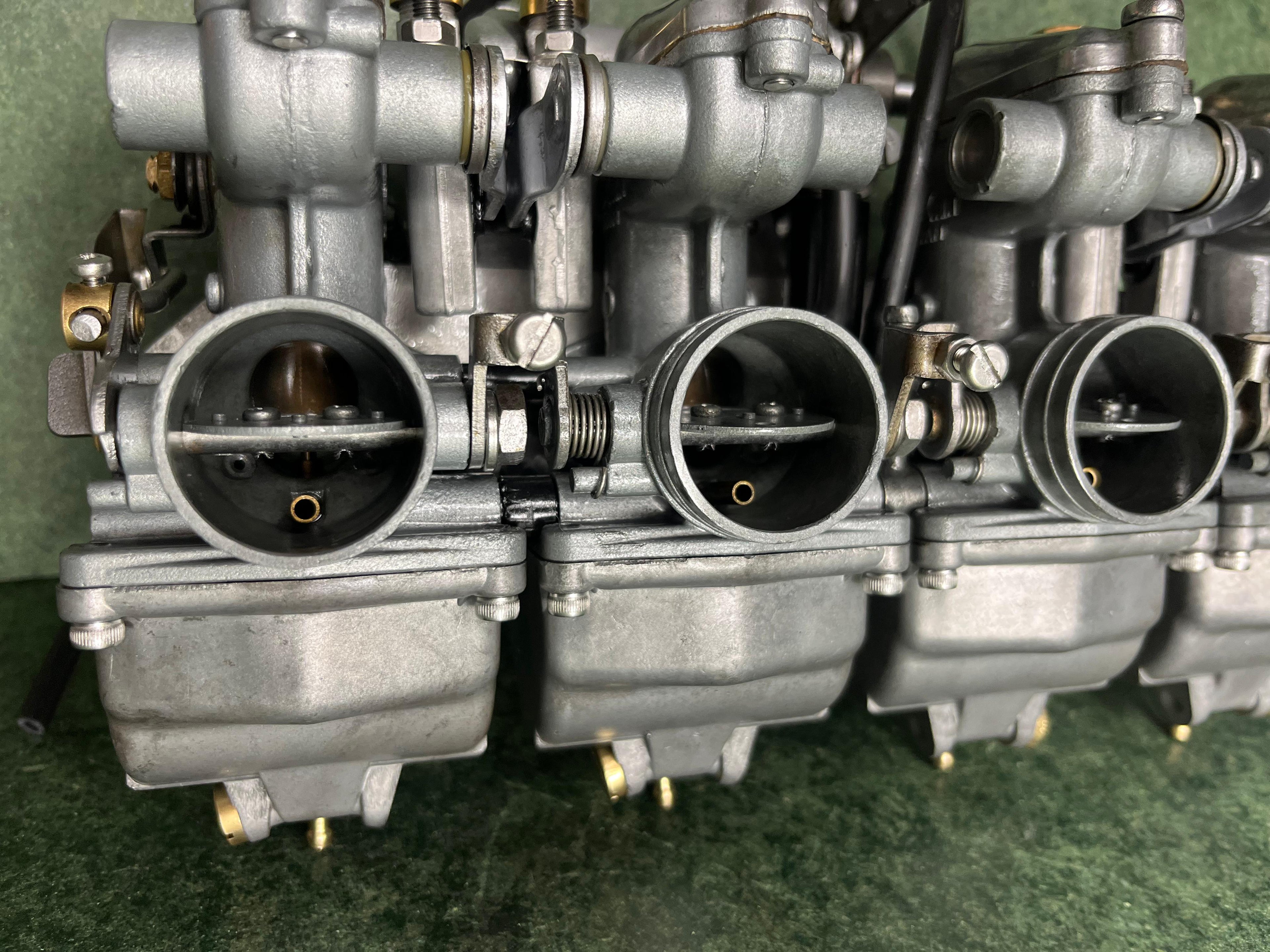The Showroom Package Inline 4 Roundslide & CV Carbs