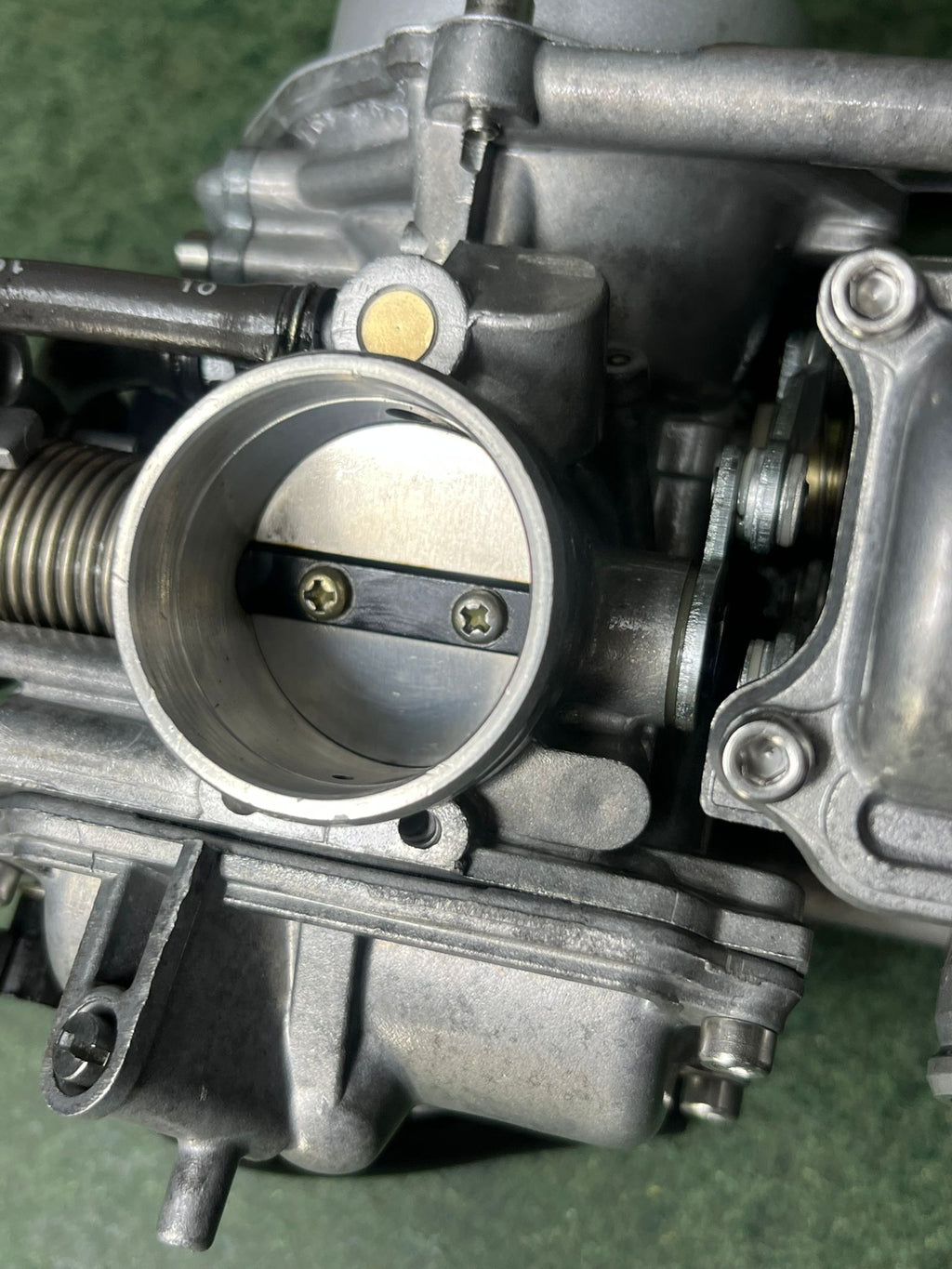 Twin Roundslide & CV Carburettors