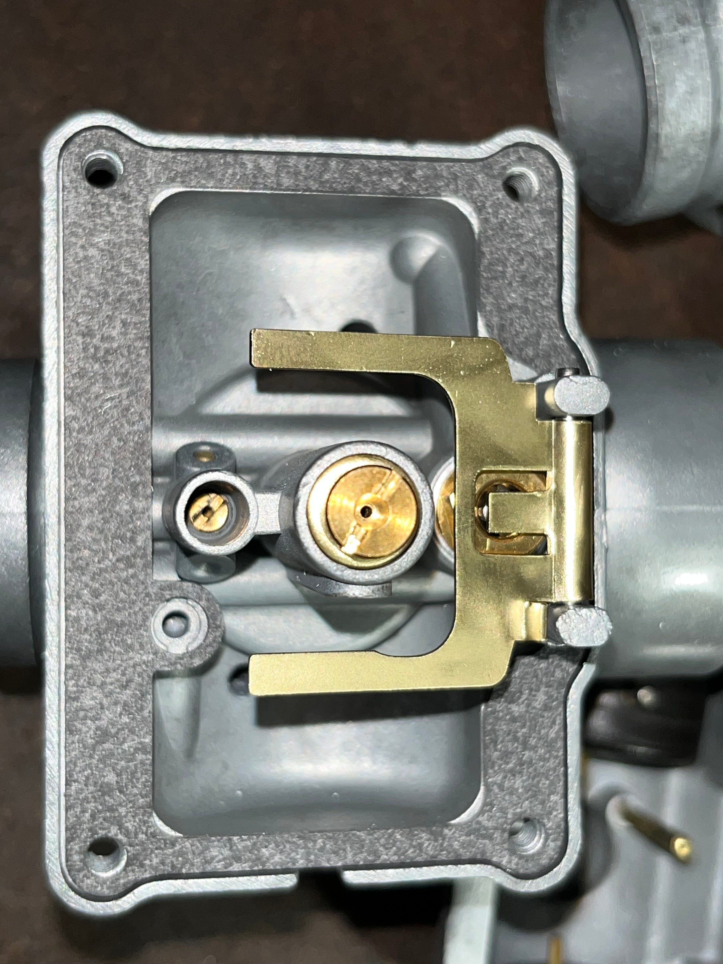 The Showroom Package Single Roundslide & CV Carb