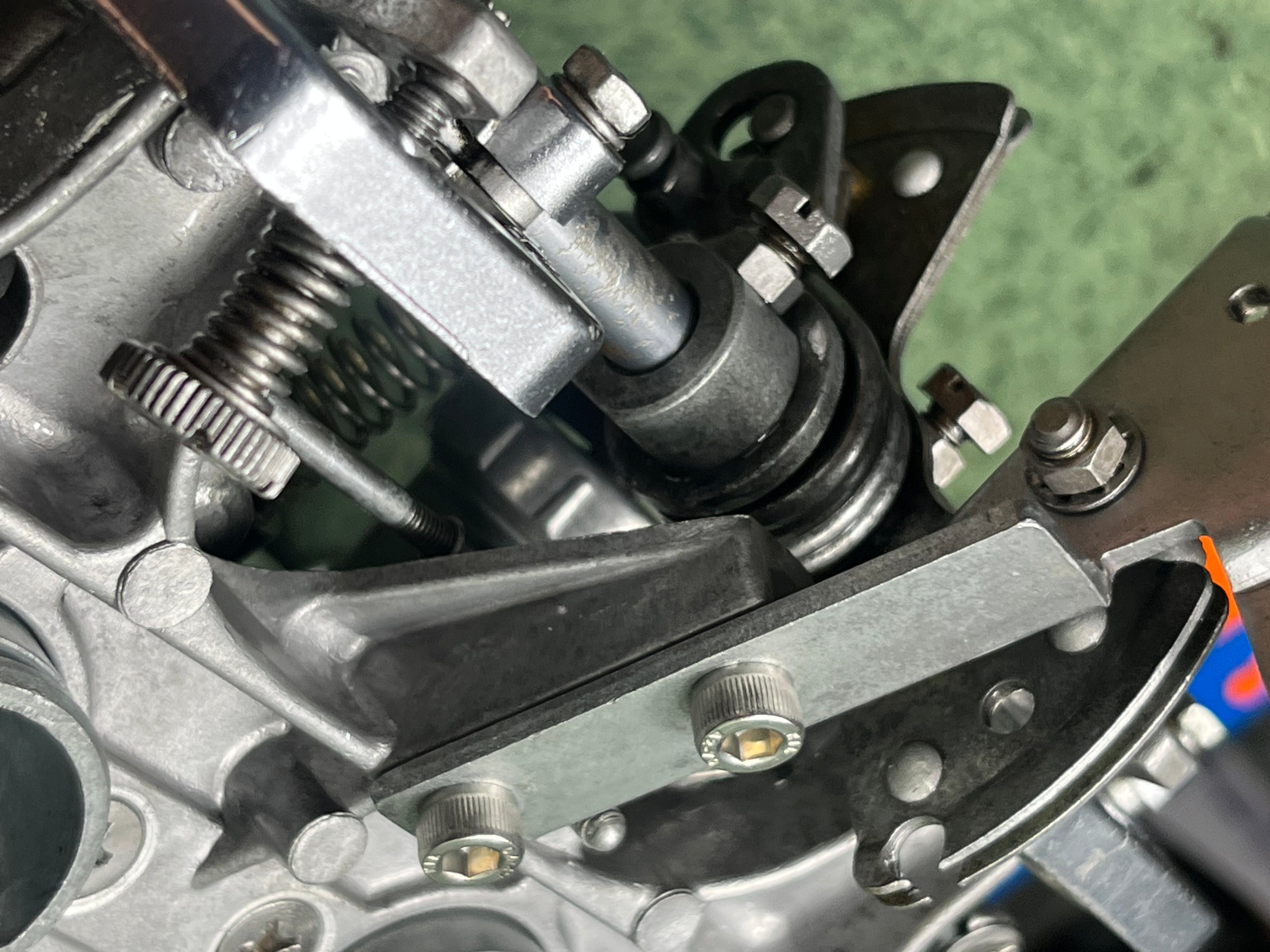 The Showroom Package Single Roundslide & CV Carb