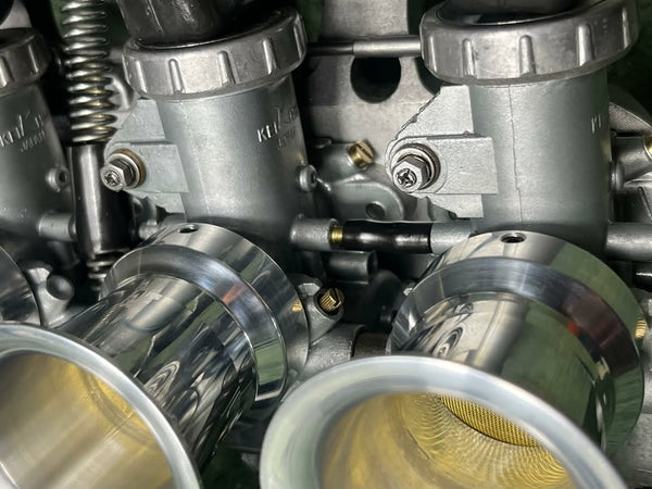 The Showroom Package Inline 4 Roundslide & CV Carbs